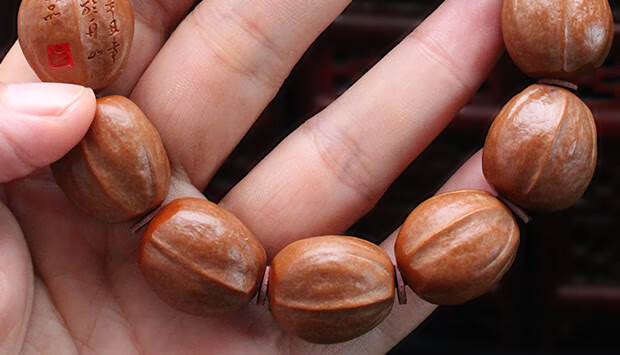 橄榄核素核手串男纯手工打磨老树铁核原皮原籽光珠苏工核雕橄榄胡手链