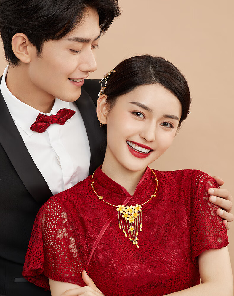 六福珠宝 足金花嫁系列樱花黄金项圈结婚婚嫁送礼 计价 l07tbgn0014