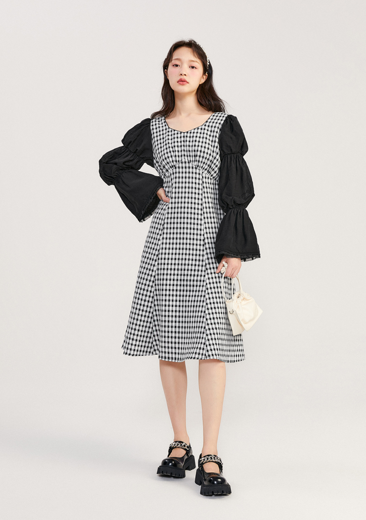 乐町格子气质连衣裙2021秋季新款收腰黑白格纹裙子仙女长袖短款黑白格