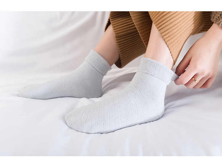 冬季精梳棉柔软肤加厚保暖孕妇产妇松口袜子 毛圈加绒加厚女袜 绵羊白