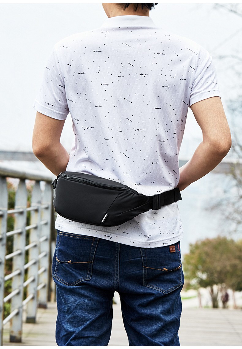 七匹狼腰包男女多功能大容量胸前包防水牛津布户外运动跑步斜挎包 款