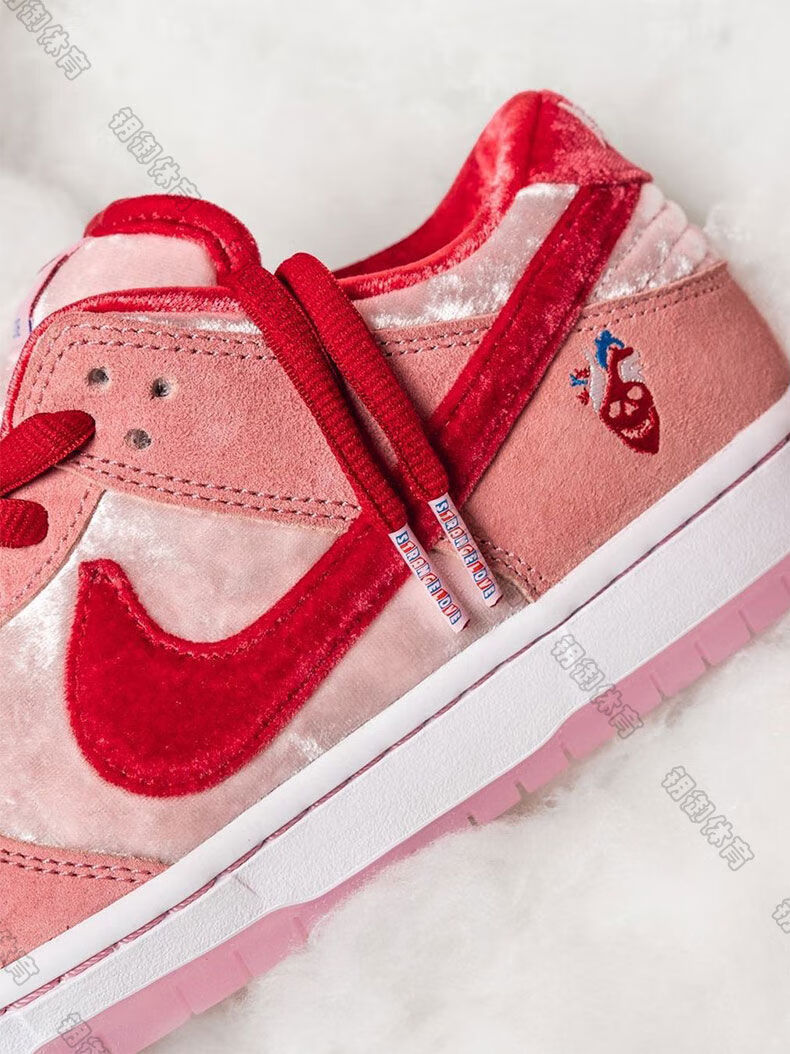 sbdunk冰雪奇缘腰果花男女鞋情人节联名aj低帮百搭休闲运动滑板鞋