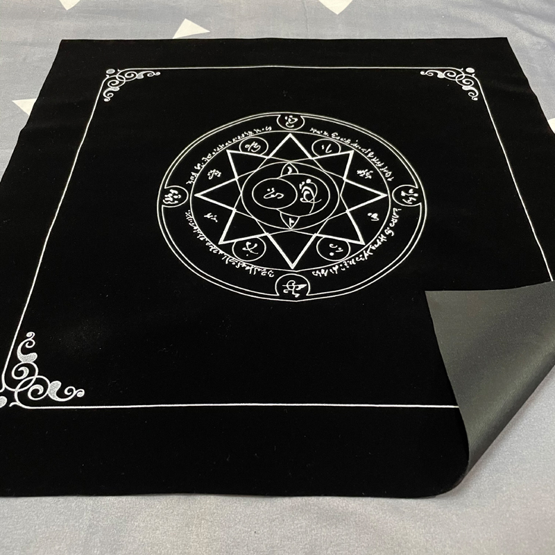 塔罗牌桌布欧式塔罗牌专用桌布布艺复古祭坛仪式纯手工绒布黑色桌游方