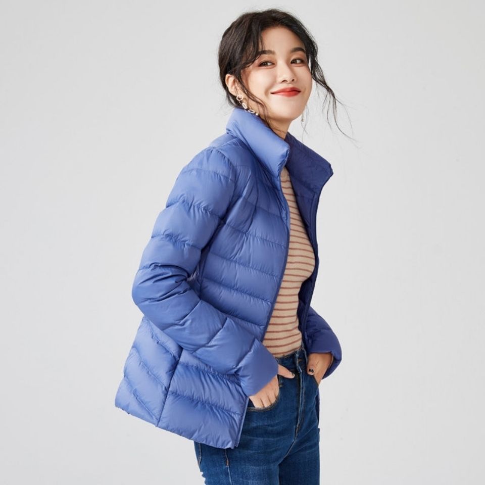 波司登旗下雪中飞轻薄羽绒服女同款2021年新短款时尚超薄休闲轻便冬