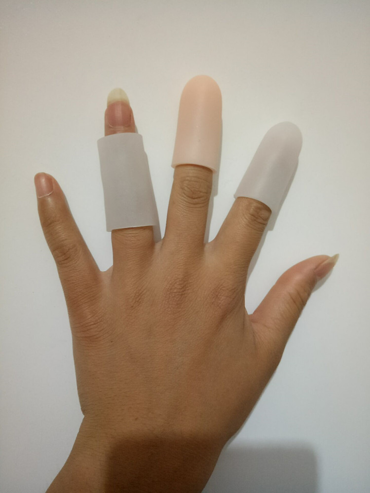 硅胶手指套写字手疼受伤防磨指甲防护足疗 防干裂 脚趾防磨保护套