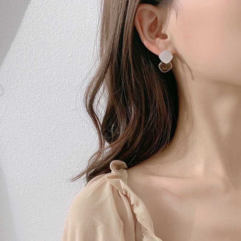 春夏新款清新针耳钉新款2021年耳环女网红圆脸耳饰气质感少女5件套