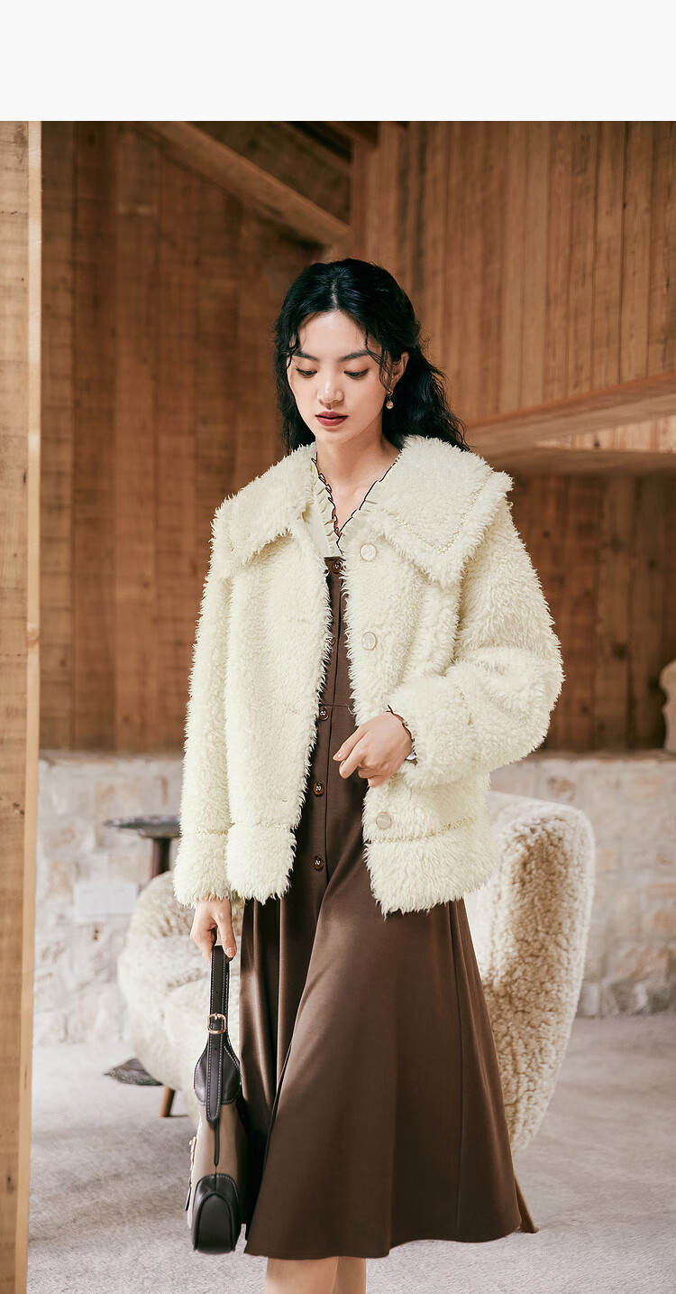 何穗伊芙丽羊羔毛外套女2021冬季新款短款百搭毛毛外套保暖设计感小香