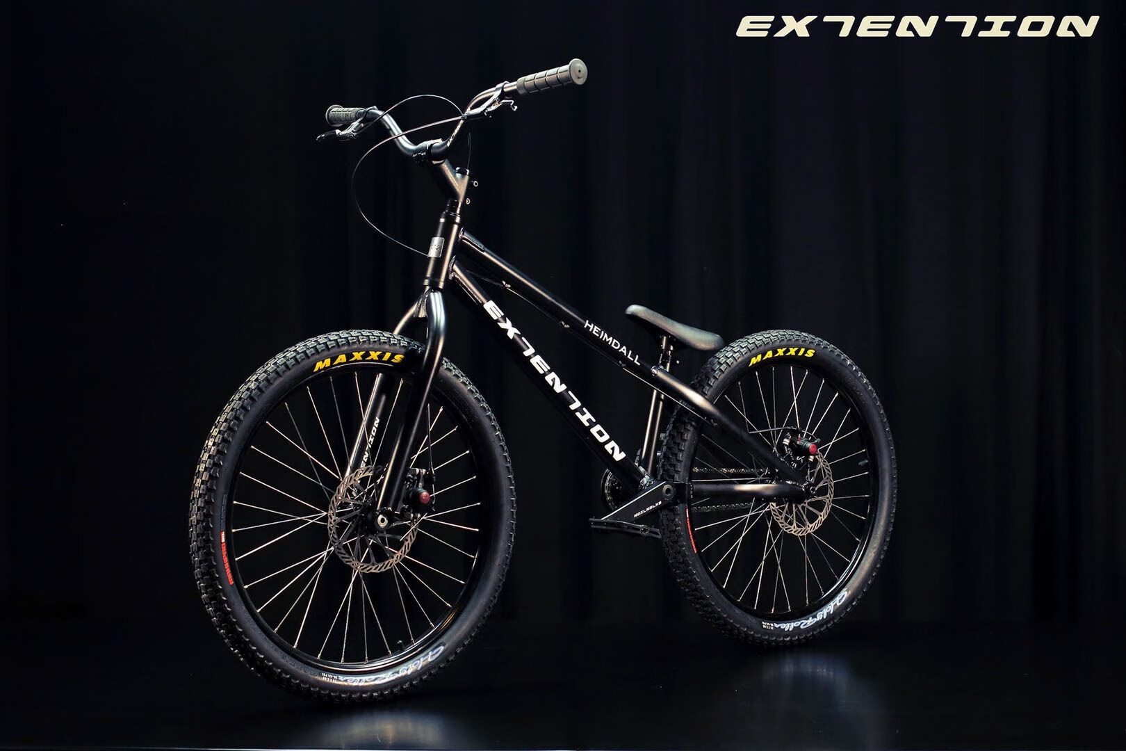 四朵云 街攀自行车 bmx小轮车 特技自行车儿童表演自行车街攀自行车