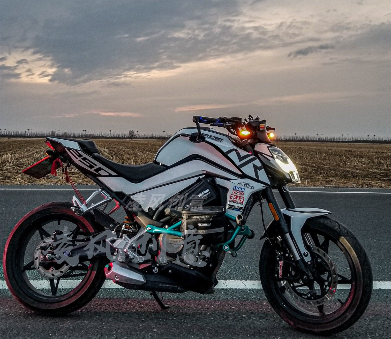 春风250nk400650贴纸贴花全车贴纸改装版画个性拉花贴膜250nk加厚材质