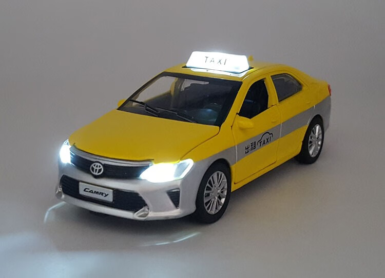 1:32奥迪a8合金车模出租车汽车模型仿真金属车回力声光儿童玩具车