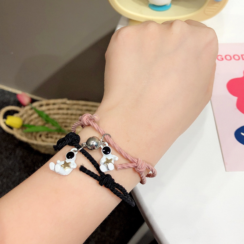 磁铁相吸闺蜜情侣手链一对网红小皮筋手绳女可爱送男朋友21奔跑兔子一