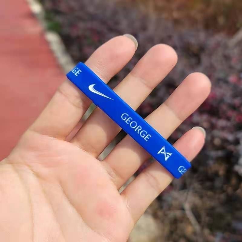 蓝球明星保罗乔治篮球手环快船队运动硅胶情侣学生腕带 乔治黑色一只