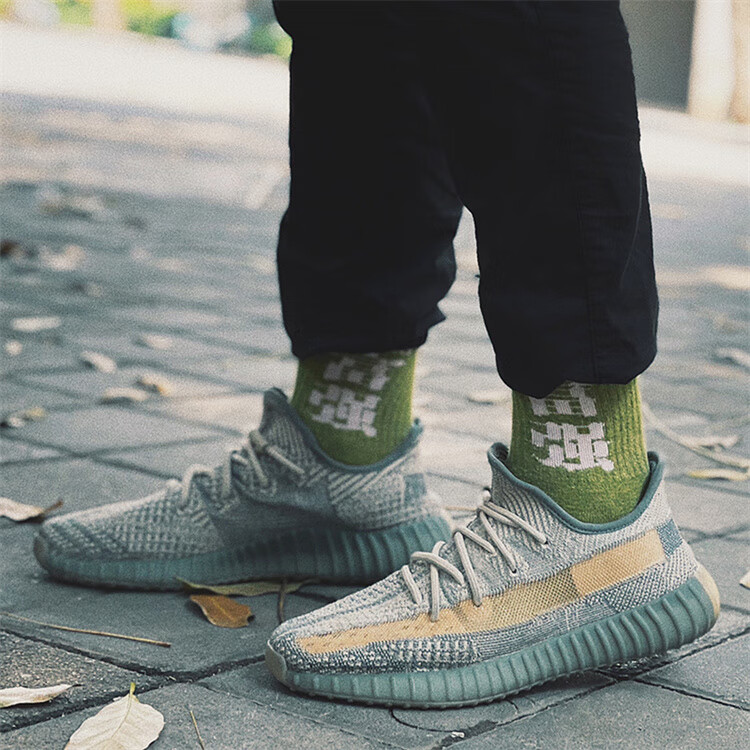 阿迪达斯adidasyeezyboost350v2火山灰岩兵马俑椰子跑步鞋gw0089gw