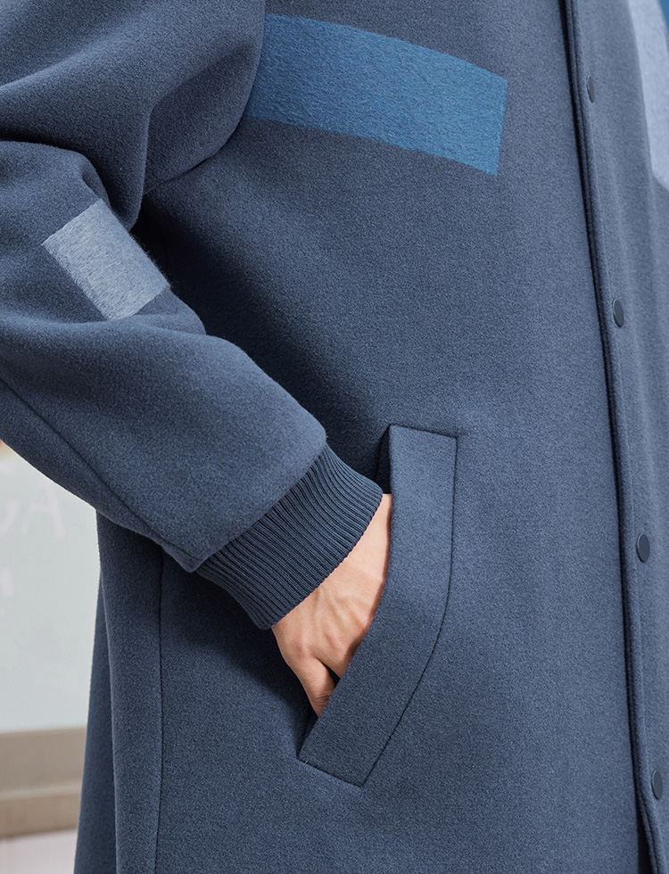 罗纹收口袖口 / 双侧斜插袋