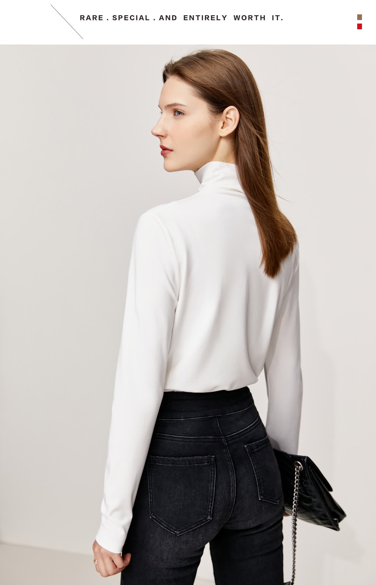 amii极简百搭高领字母印花t恤女2021秋季新款修身显瘦打底上衣拿铁色