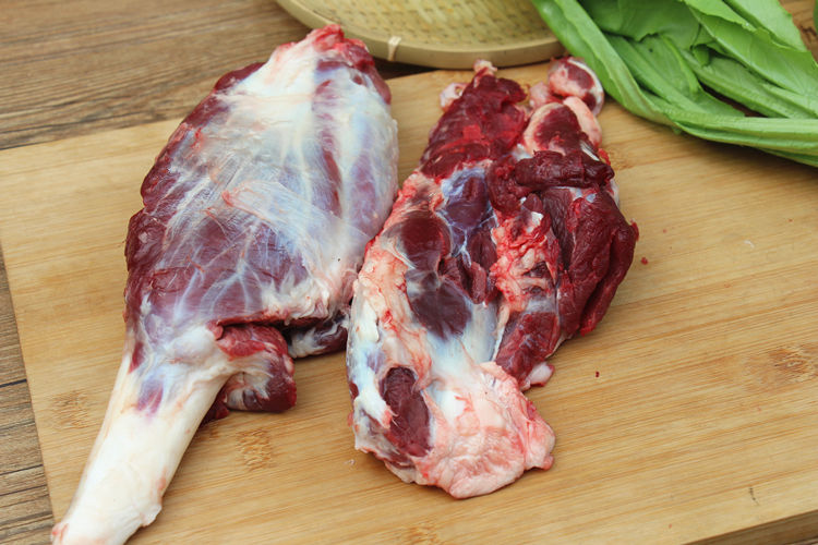 冷藏发货新鲜原切牛腱子肉牛前后腿腱子3斤5斤珍鲁赤尔5斤黄牛腱子