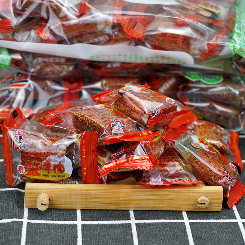 素笨牛肉辣条大刀肉独立包装8090儿时怀旧零食麻辣网红小面筋 202克素