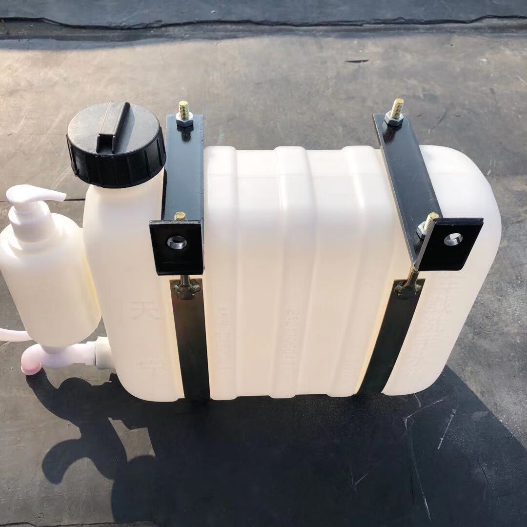 风菱c版d版车载洗手水箱洗手壶适合各种车型需要自己改装 长32高23厚1