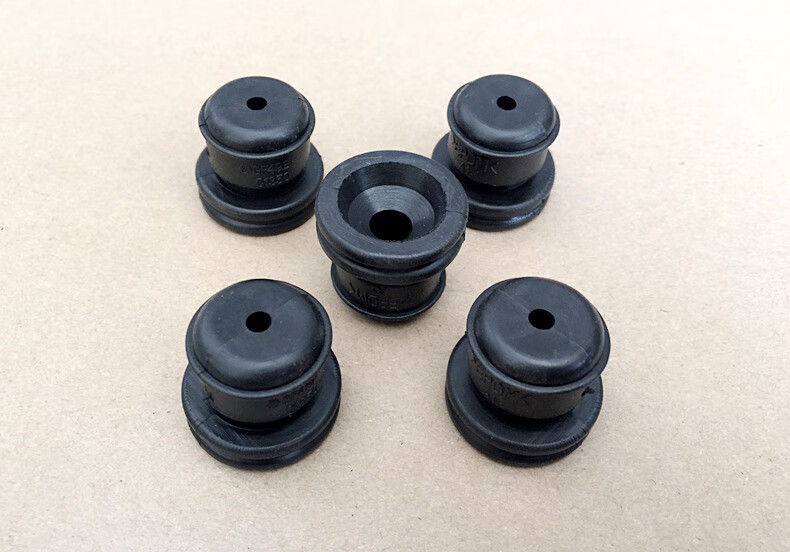 卡罗拉花冠雷凌雅力士发动机盖缓冲胶垫套上护板胶墩胶粒 1个【图片