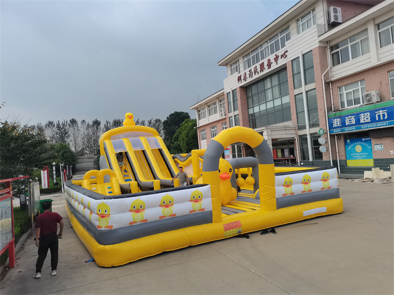 充气城堡室外大型蹦蹦床滑滑梯儿童乐园商场玩具户外小型游乐设备黄鸭