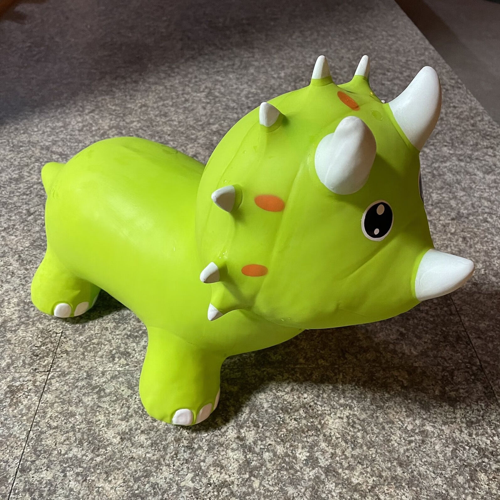 特价处理比乐btoys充气动物蜜蜂坐骑弹跳河马儿童跳跳马蹦大粉兔送打