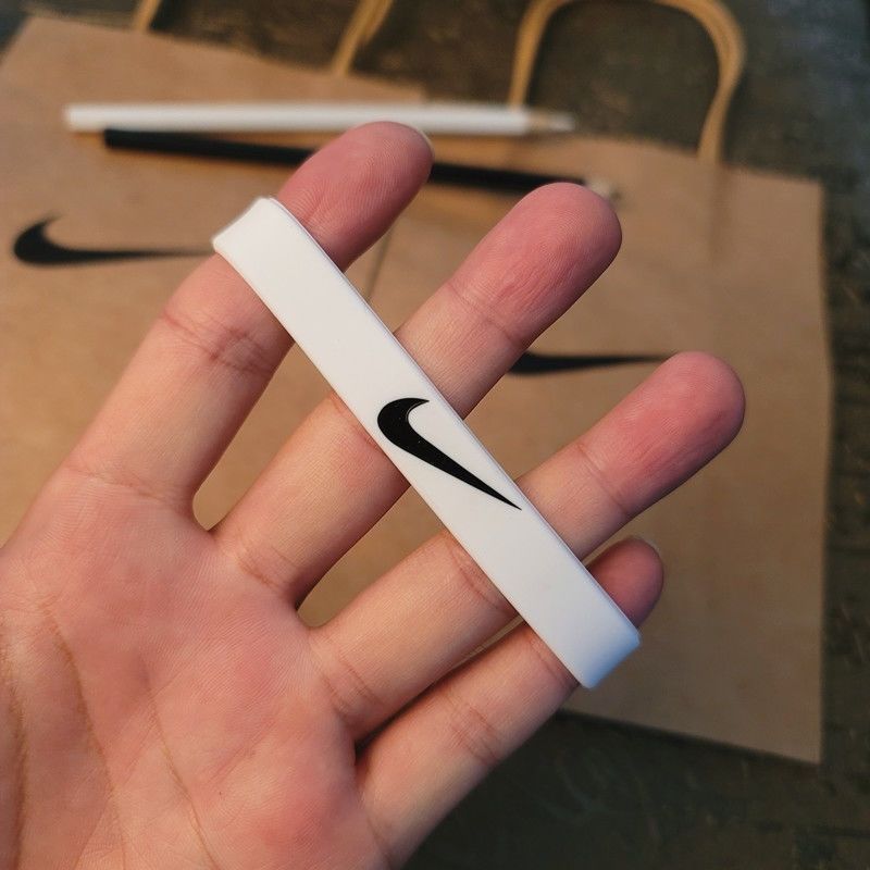 蓝球明星保罗乔治篮球手环快船队运动硅胶情侣学生腕带 乔治黑色一只