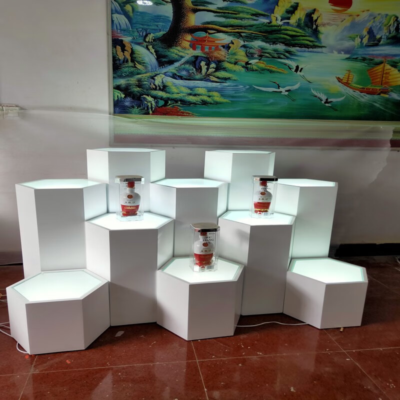 穹巢 现货精品烤漆展示台六边形六角发光地台无人机智能锁飞机模型