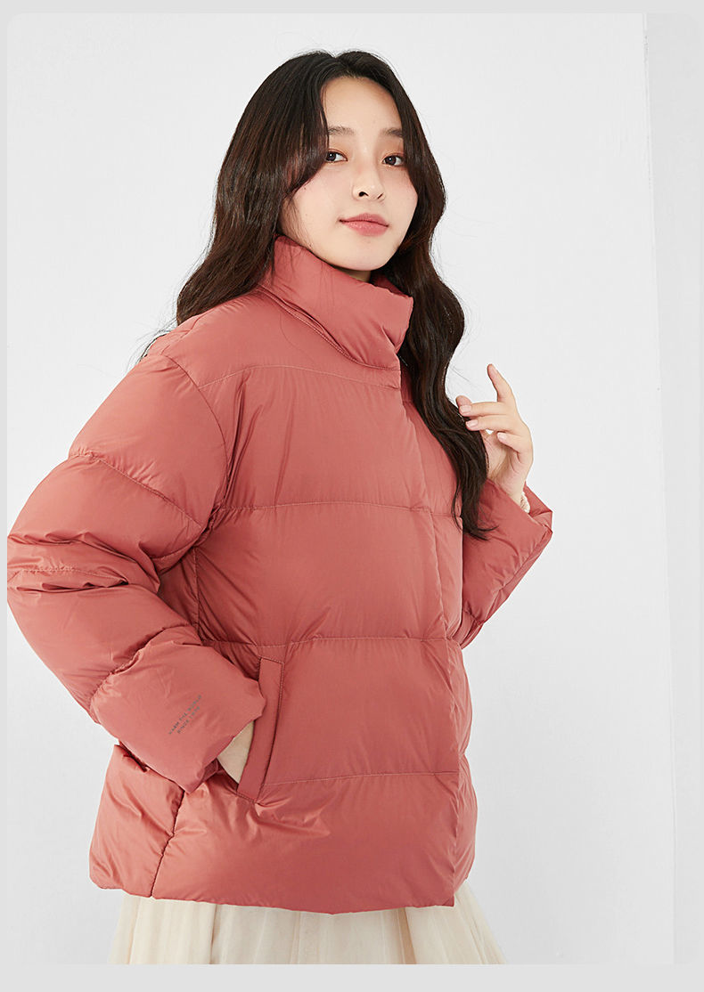 雪中飞2021年新款羽绒服立领女款短款轻便修身秋季轻薄羽绒服外套