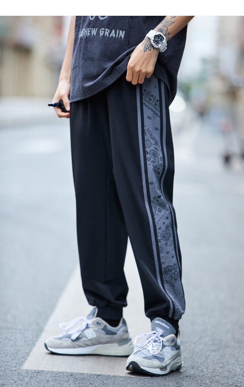 太平鸟男装 腰果花休闲裤男2021年夏季新款潮流休闲宽松束腿裤男 黑色