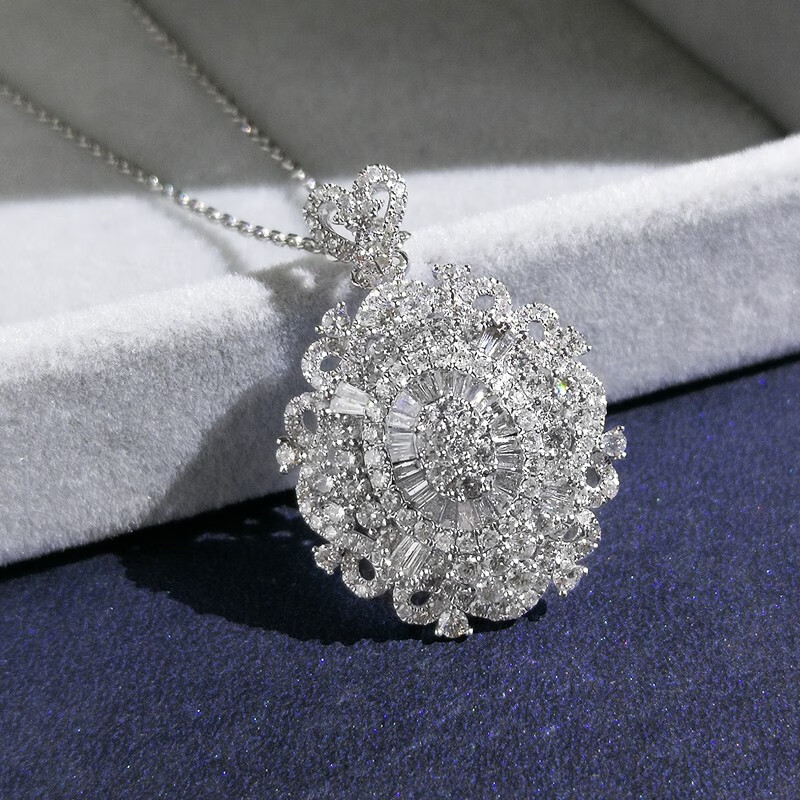 老凤凰同款135克拉钻石吊坠女金群镶梯t方小碎钻项链锁骨链送女友fg优