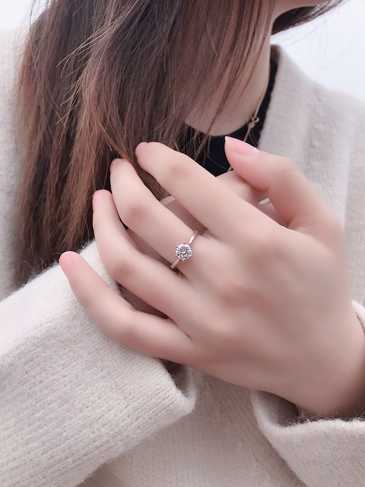 老凤祥款 pt950铂金戒指情侣结婚莫桑石1克拉仿真钻石对戒男女求婚