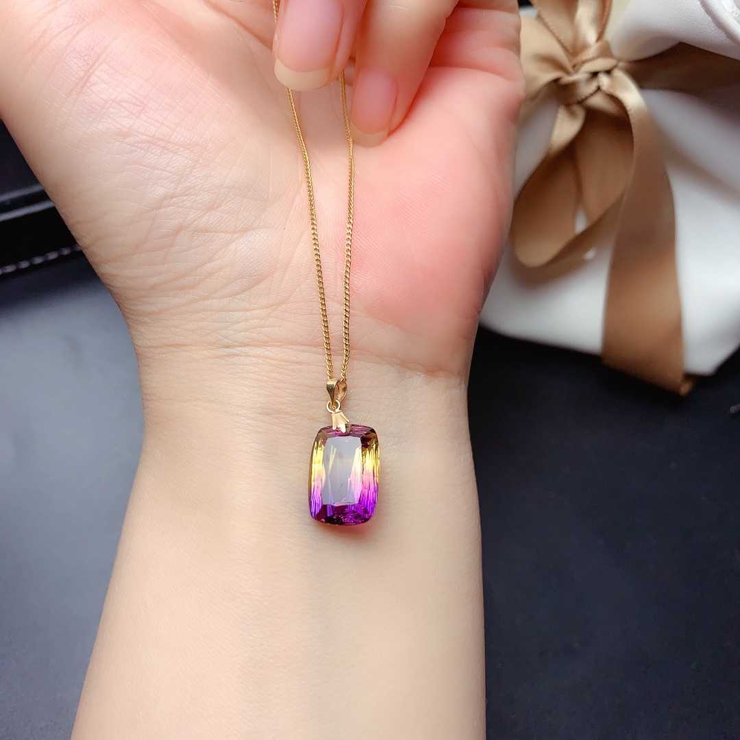 炎氏18镶嵌渐变色紫黄晶吊坠女紫黄晶项链女晶体全净火彩爆闪