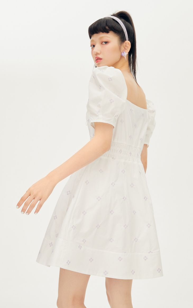 only春季新款系带方领设计花卉图案泡泡袖连衣裙女121207217a43奶油