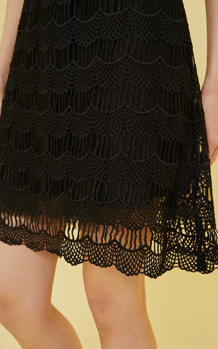 only2021夏季新款气质露肩收腰显瘦裙摆蕾丝连衣裙女121261010 h1z