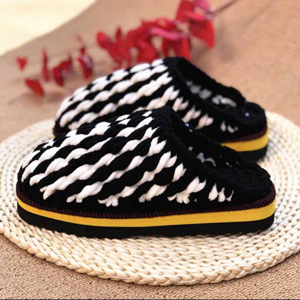 融巾勾拖鞋冰条线拖鞋粗毛线拖鞋保暖防滑居家拖鞋婚嫁成品鞋纯红色