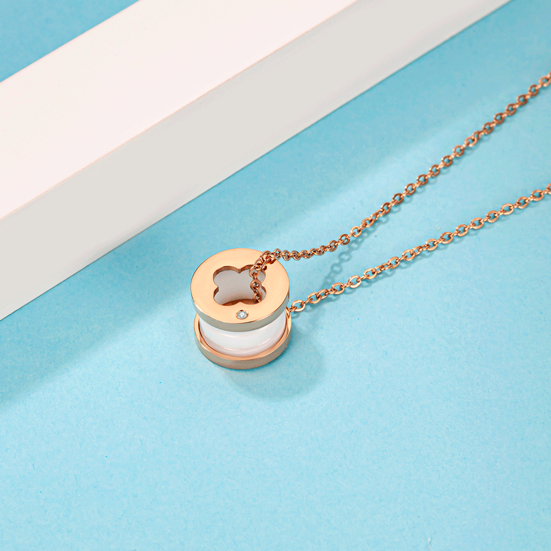 bogeyvir 宝格薇小蛮腰白陶瓷项链 8015-34