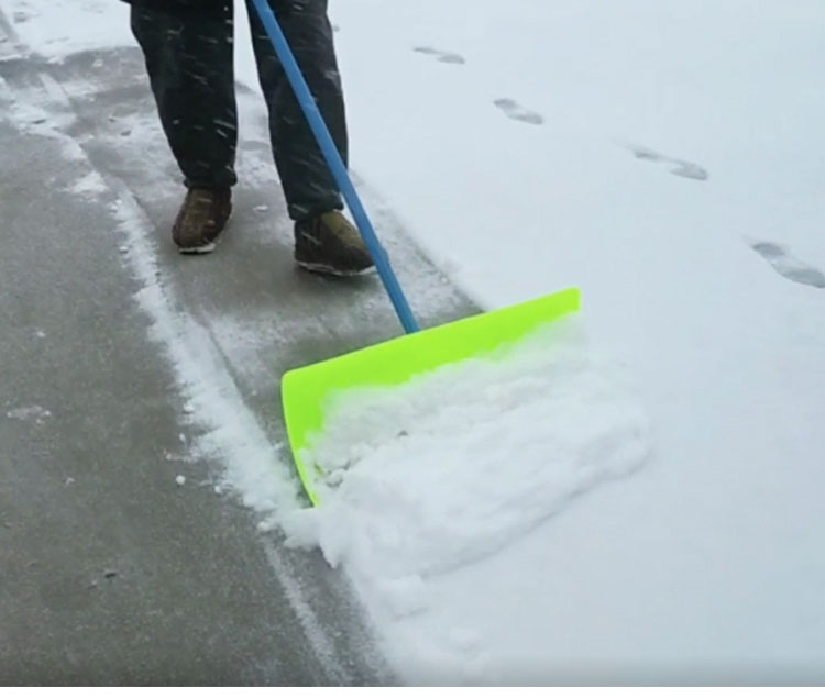 塑料清雪铲扫雪工具除雪铲子户外铲雪神器家用推雪铲锹大号推雪板 pp