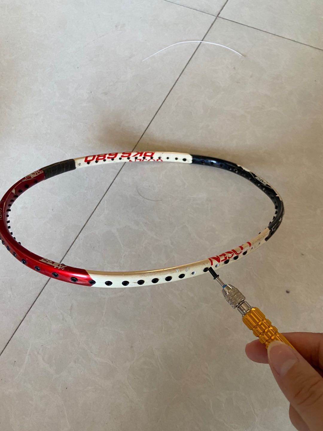 羽毛球拍换护线管钉喇叭口养护护理工具包护线管混搭袋装100个1只拍