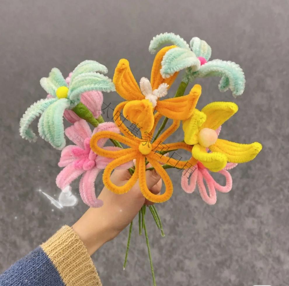 克莱因蓝扭扭棒花束 马卡龙仿绒花束手工材料女生儿童生日礼物 加量包