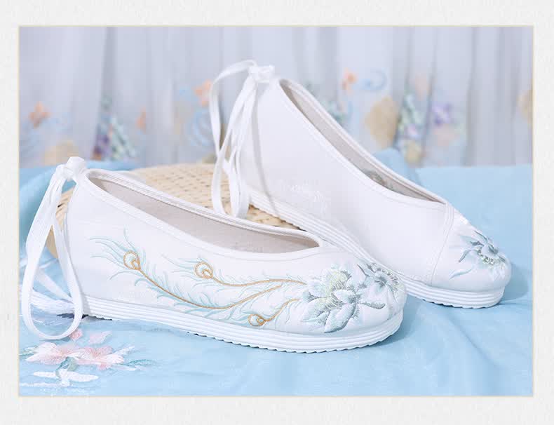 森甘雨 内增高配汉服的鞋子女春秋古风古装圆头明制复古绣花布鞋民族