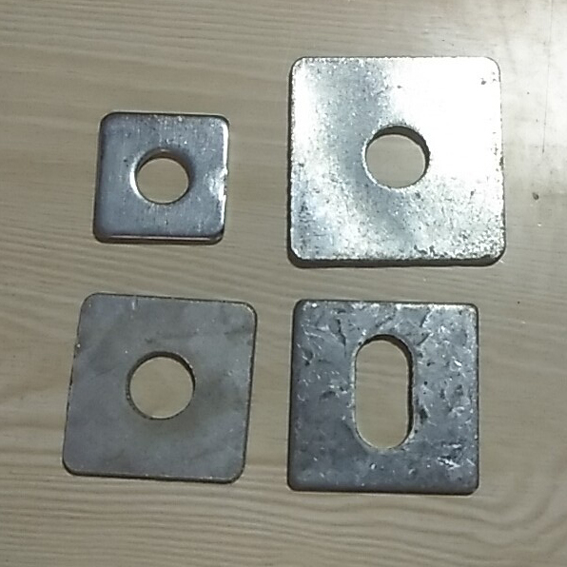 德骊嘉 100个装护栏固定片预埋件圆孔铁皮 小铁片围栏固定配件 护栏