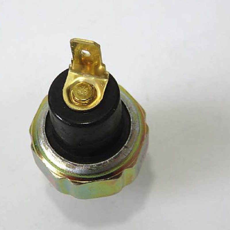 适配马自达3星骋马自达m2机油感应塞压力开关 机油压力感应塞 单价