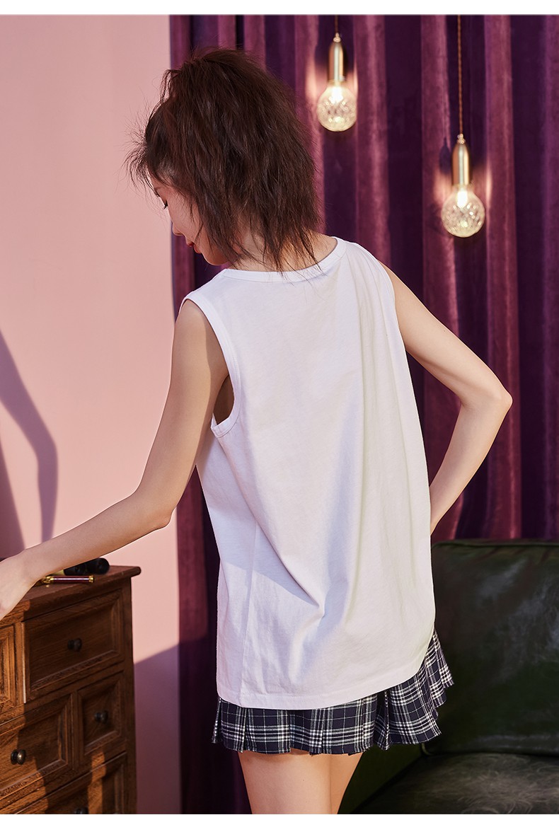 伊必圣港风无袖t恤女21夏季新款背心外穿潮运动宽松上衣黑色白色t恤