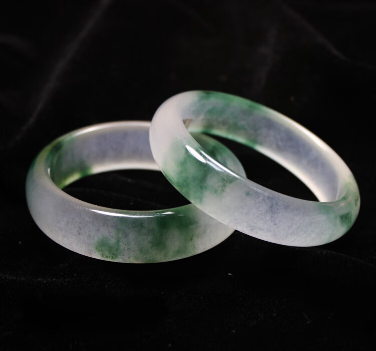 {七夕情人节礼物}缅甸翡翠色冰种飘花水沫玉手镯女款少女妈妈旺夫真