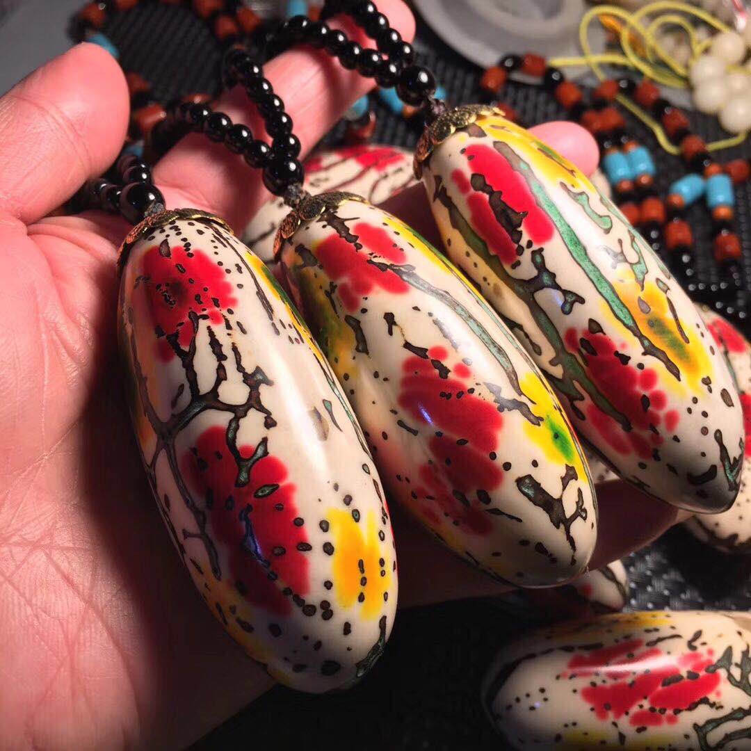 致如祎原创千眼菩提原籽超大千眼菩提子彩色果红绿风化果男女手把件