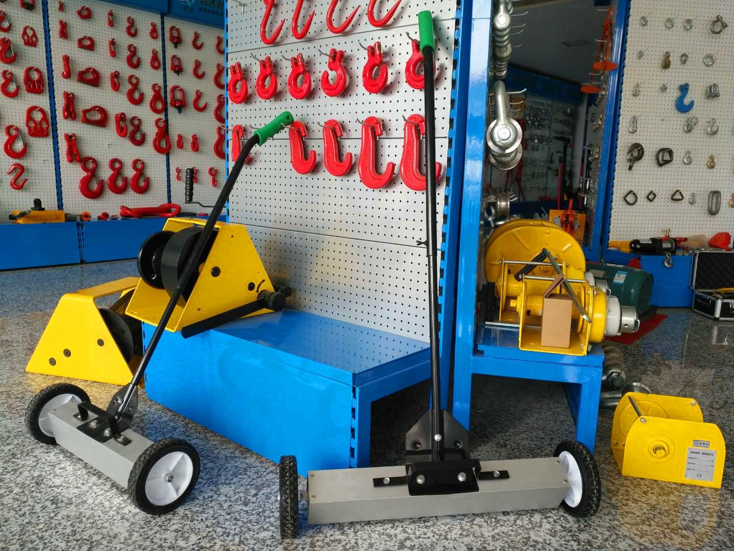 车间拾铁器清道夫磁力手推式吸铁车磁力钢丸铁屑铁渣钉子清扫车地面除