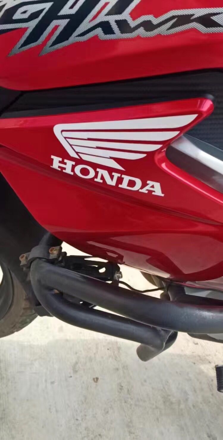 适用于幻影本田摩托车反光贴花车贴纸装饰拉花车贴画踏板翅膀标志对装