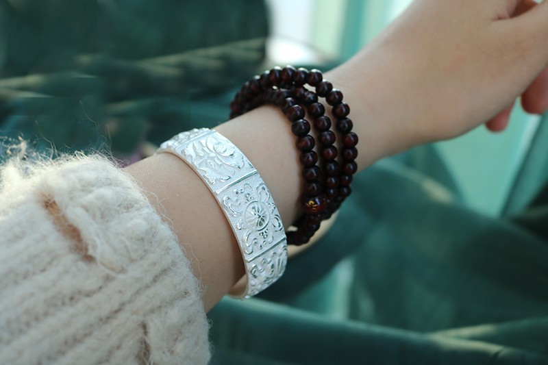 晨代骄云南寸氏雪花银手镯吉祥八宝银手工s999足银手镯送妈妈国风手镯