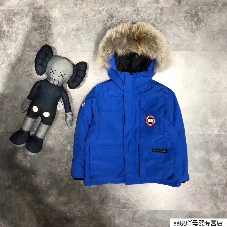 迪士尼(disney)加拿大风大鹅外贸童装儿童大鹅时尚迷彩亲子羽绒服男女