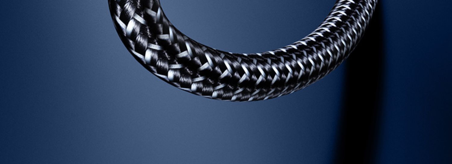 68米『极光红』超导真金快充 不伤机